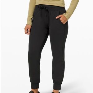 Lululemon Ready to Rulu Jogger Black Size 4